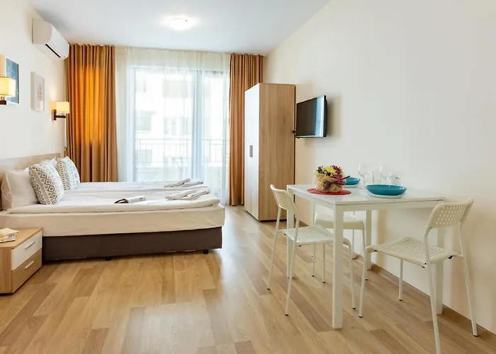 Flora Apartment Burgas