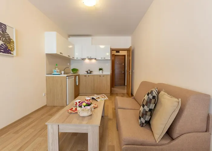 Flora Apartment Burgas