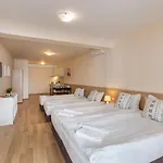 Flora * Burgaz