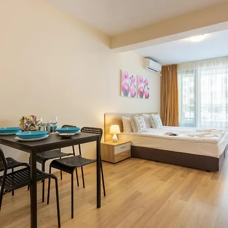Apartament Flora *