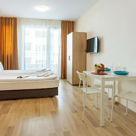 Flora Apartament Burgas City