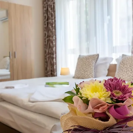 Apartament Flora *