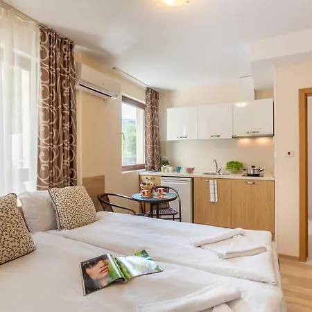 Apartament Flora *
