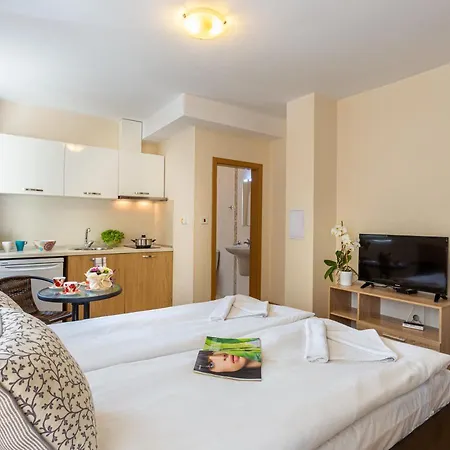 Flora Apartament Burgas City