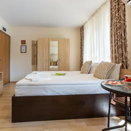 Apartament Flora *