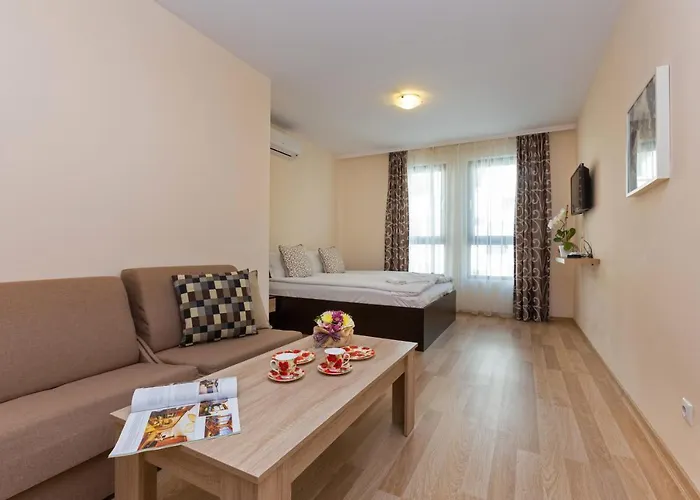 Flora Διαμέρισμα *