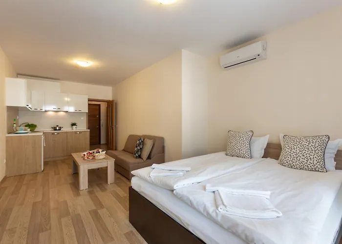 Διαμέρισμα Flora *