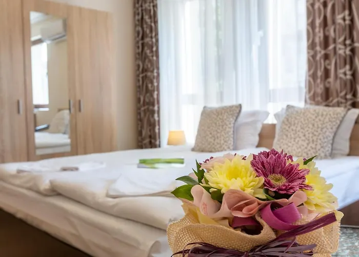 Διαμέρισμα Flora *