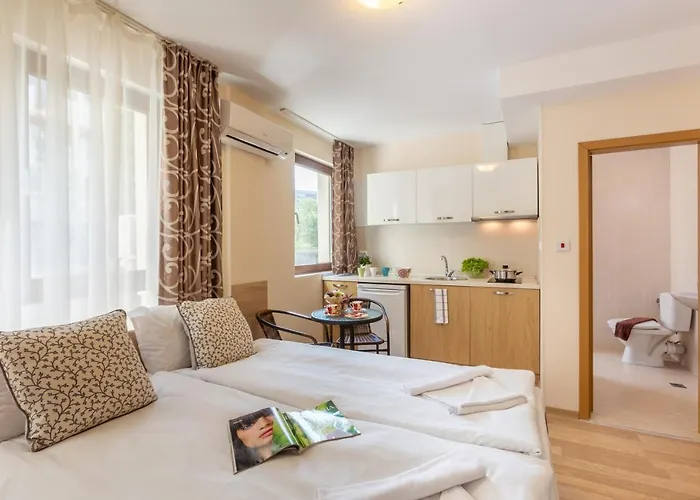 Διαμέρισμα Flora *